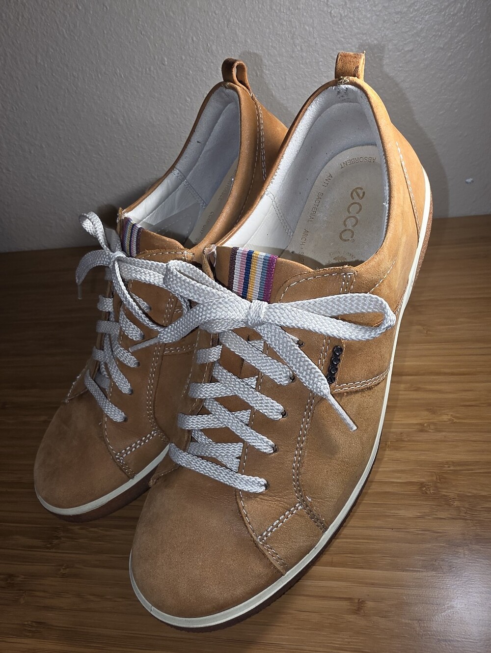 Ecco Women's Tan Suede Lace-Up Sneakers with White Laces and Striped Tongue - Picture 2 of 16